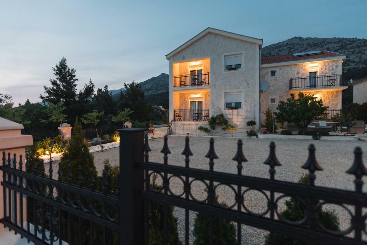Apartmán Hedon-Stone Starigrad Paklenica Exteriér fotografie