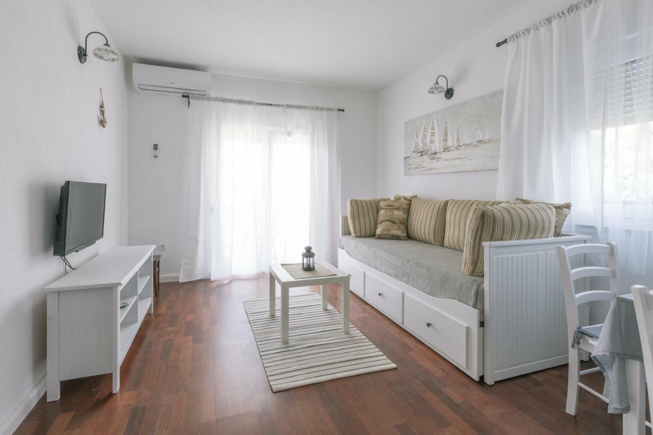 Apartmán Hedon-Stone Starigrad Paklenica Exteriér fotografie
