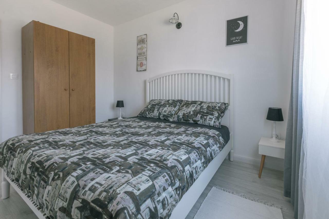 Apartmán Hedon-Stone Starigrad Paklenica Exteriér fotografie