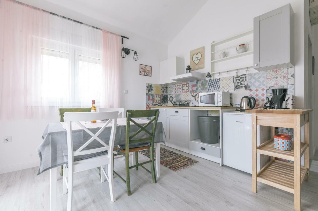 Apartmán Hedon-Stone Starigrad Paklenica Exteriér fotografie