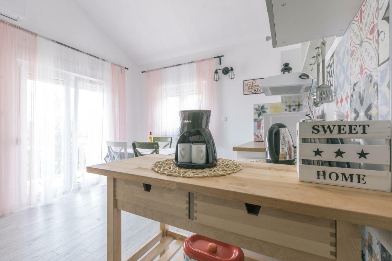 Apartmán Hedon-Stone Starigrad Paklenica Exteriér fotografie